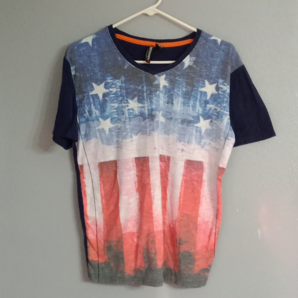 🌞Distortion American Flag T-shirt. Size Small